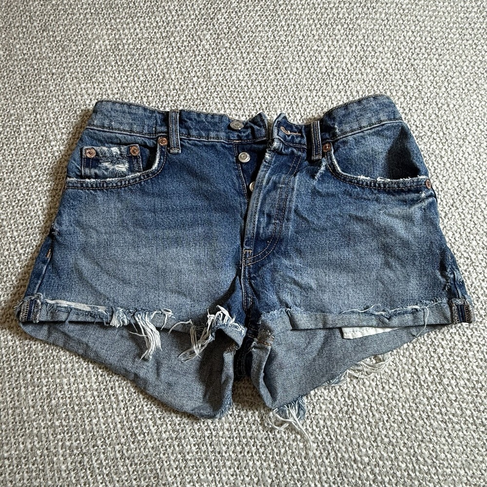 ZARA Women's Denim Shorts Size 2 Distressed Frayed Cutoff Blue